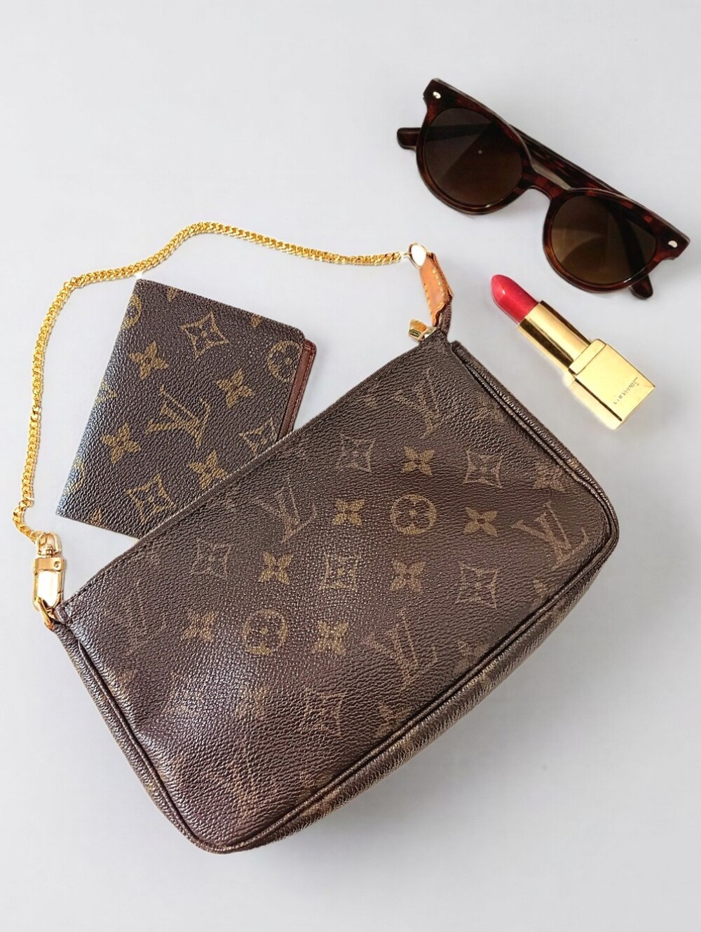 Louis Vuitton Pochette Accessoires Monogram Vintage Y2K ✨EUC - Picture 11 of 14